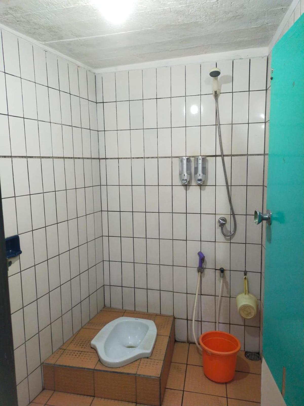 Hotel Aneka Baru Sleman  Buitenkant foto